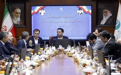 نشست هم اندیشی جامعه بازاریان و بازرگانان با حضور مدیرعامل سازمان منطقه آزاد کیش